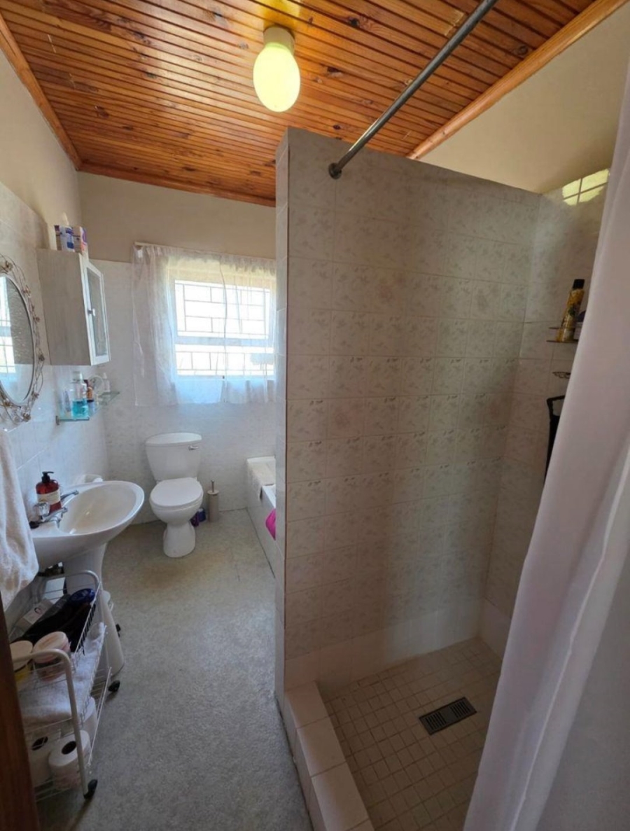 3 Bedroom Property for Sale in Wavecrest Eastern Cape